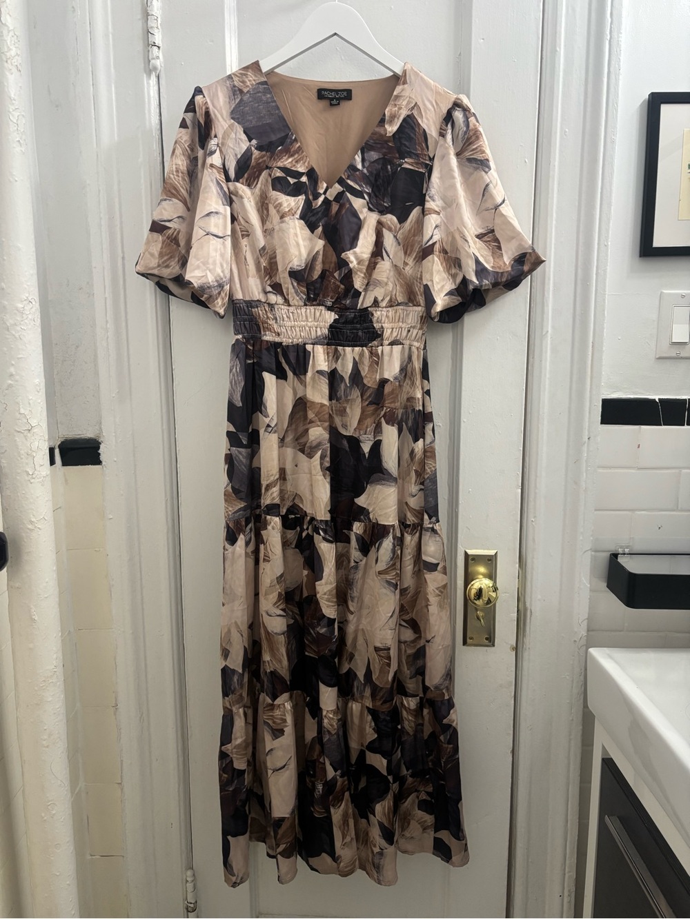 Rachel Zoe Cream & Brown Leaf-Print V-Neck Maxi Dress